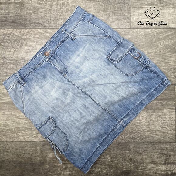 Tommy Hilfiger Pocketed Denim Skirt Size 2 - Picture 1 of 5